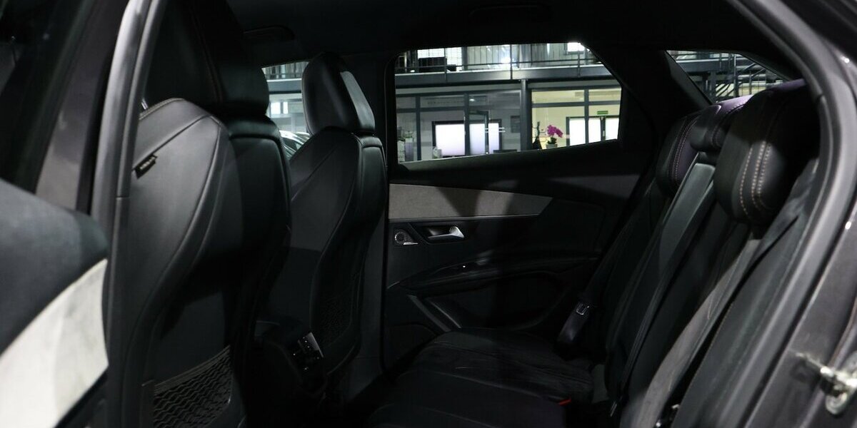 Peugeot 3008 2.0 BLUE-HDI 180 GT-LINE-SPORT / I-COCKPIT 138.000 km 17.444 &euro; Hamm 59077