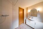 Mehrfamilienhaus, Wohnhaus Bockhorn-Moorwinkelsdamm Moorwinkelsdamm - 8 Zimmer, 175 m&sup2;, 395.000&euro; | Angebot:26217734