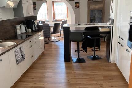 Wohnung Schöfweg - 5 Zimmer, 165 m&sup2;, 1.100&euro; | Angebot:26413845