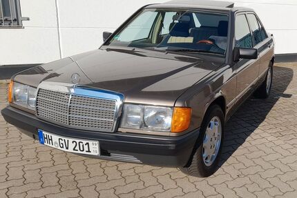 Mercedes-Benz 190 70.250 km 8.450 € Hamburg 22117