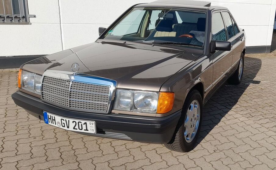 Mercedes-Benz 190 70.250 km 8.450 € Hamburg 22117