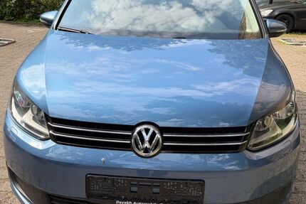 VW Touran 141.552 km 4.900 &euro; Berlin 13357