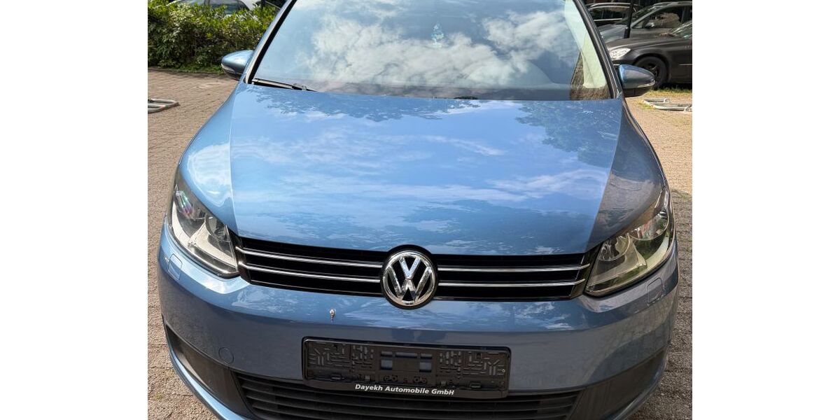 VW Touran 141.552 km 4.900 &euro; Berlin 13357