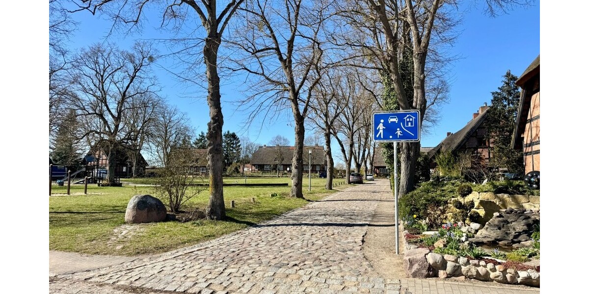 HORN IMMOBILIEN ++ tolles Reetdach-Fachwerkhaus in Alt Rehse bei Neubrandenburg, Denkmalschutz - Einfamilienhaus Alt Rehse Alt Rehse | Angebot:26225814