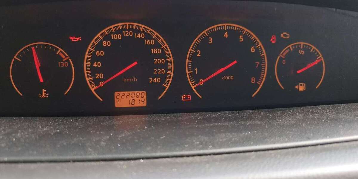 Nissan Primera 222.000 km 2.000 &euro; Stendal 39576