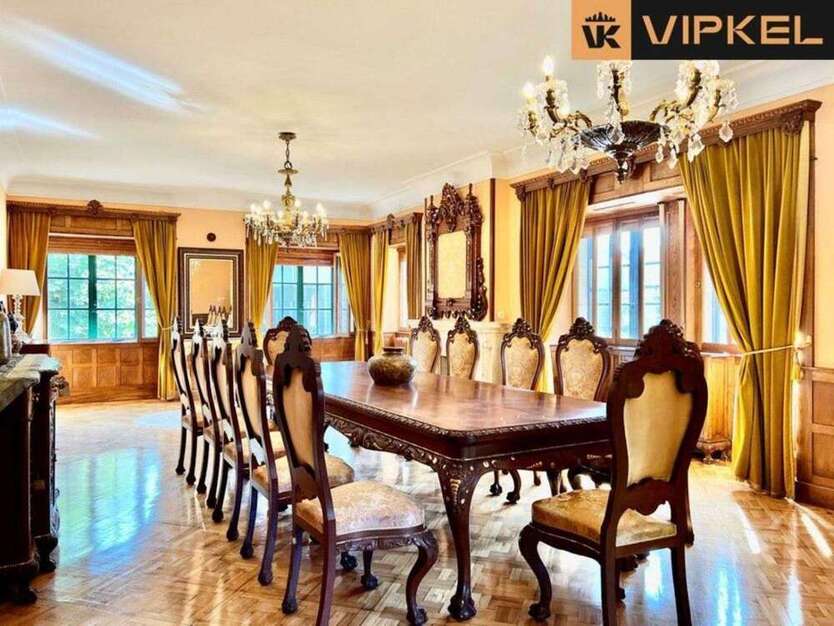 Haus zum Kaufen in Santiago de Compostela 1.900.000 € 695 m²