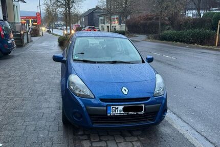 Renault Clio 204.000 km 2.189 &euro; Bergneustadt 51702