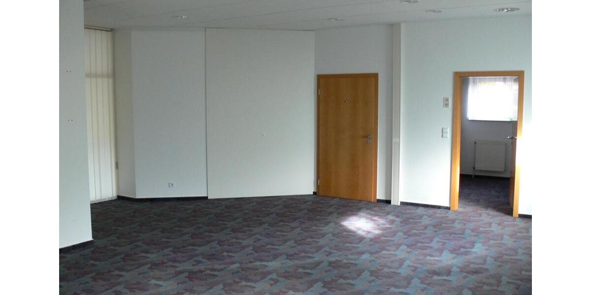 Einfamilienhaus Bad Salzdetfurth - 8 Zimmer, 189 m&sup2;, 1.200&euro; | Angebot:26037584