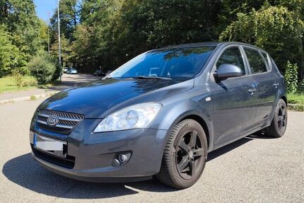 Kia ceed / Ceed 241.000 km 2.399 &euro; Sindelfingen 71067