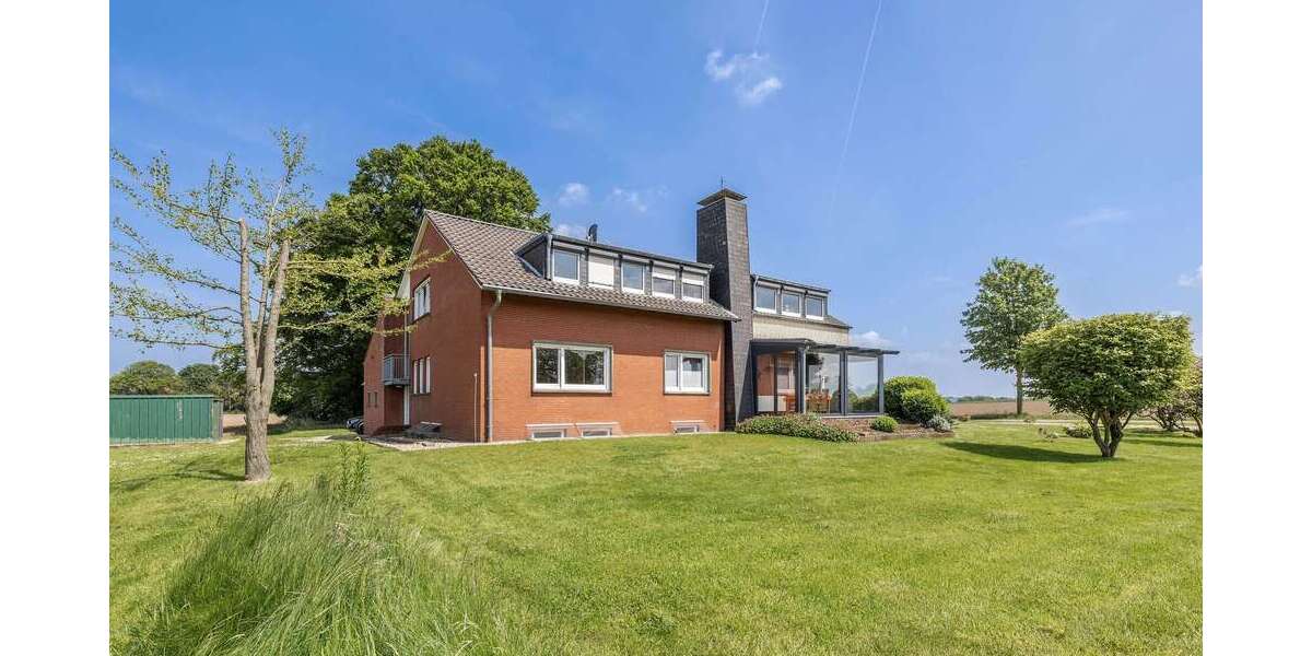 Haus zum Kaufen in Bedburg-Hau 675.000 € 320 m² 10 zimmer