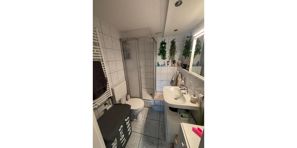 Dachgeschoßwohnung Köln Rodenkirchen - 3 Zimmer, 60 m&sup2;, 1.020&euro; | Angebot:26286800