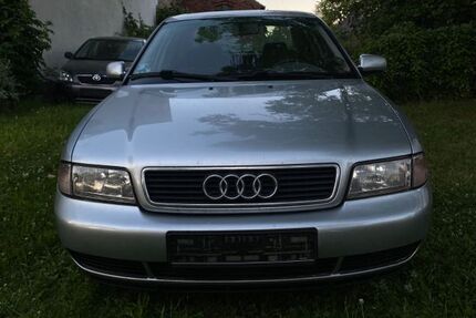 Audi A4 334.000 km 1.300 &euro; Steinhöfel 15848