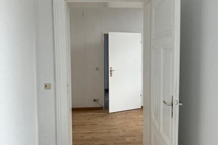 Helle Büroräume in zentraler Lage, neu renoviert zimmer