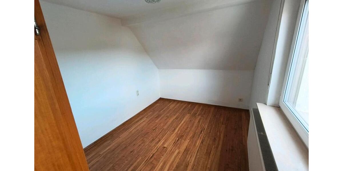 Etagenwohnung Alheim - 4 Zimmer, 80 m&sup2;, 500&euro; | Angebot:26665887