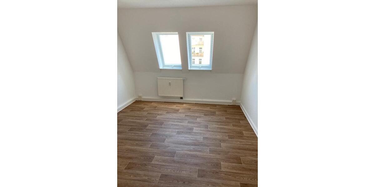 Dachgeschoßwohnung Gera - 3 Zimmer, 65 m&sup2;, 380&euro; | Angebot:26351072