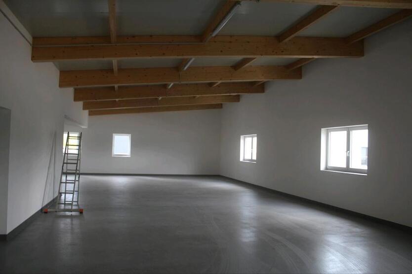 Lager- Produktions- und Bürogebäude zimmer