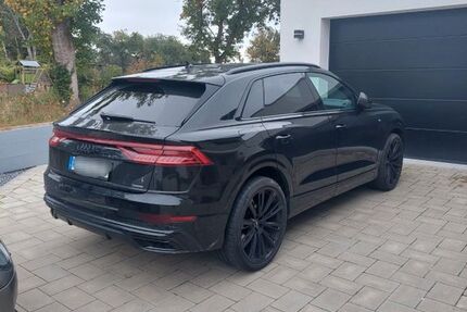 Audi Q8 45.500 km 76.300 &euro; Hamburg 22453