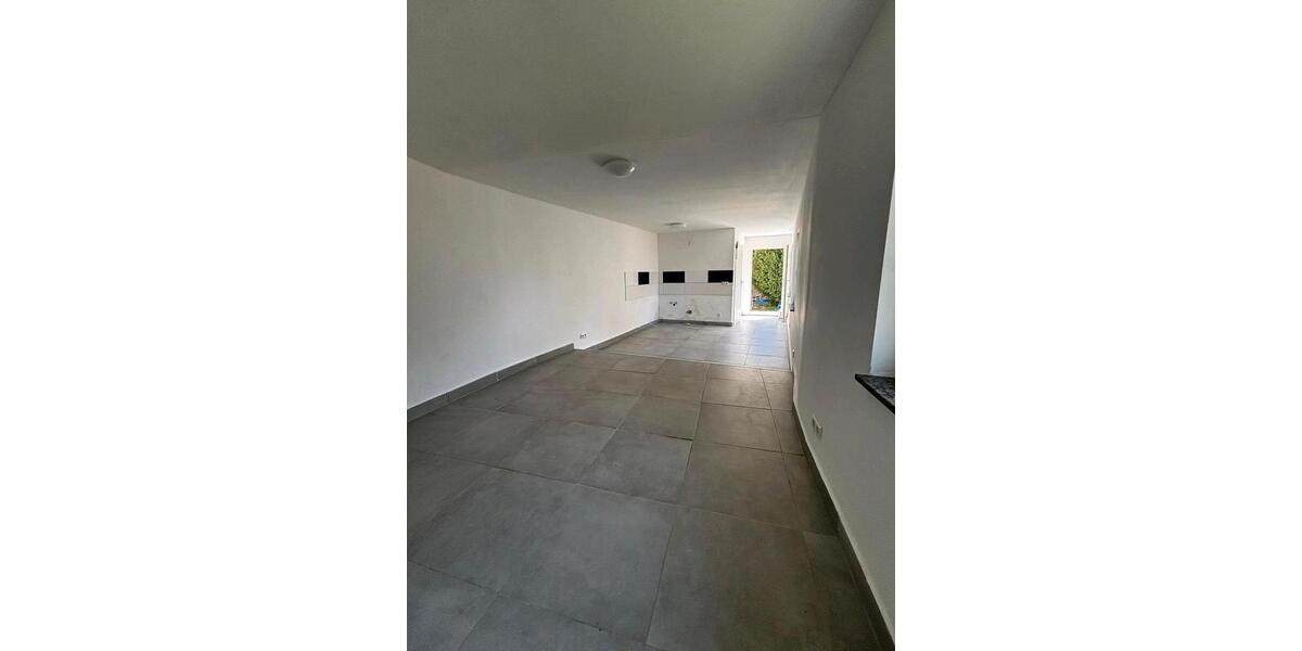 Einfamilienhaus Sandhausen - 8 Zimmer, 180 m&sup2;, 450.000&euro; | Angebot:26625871