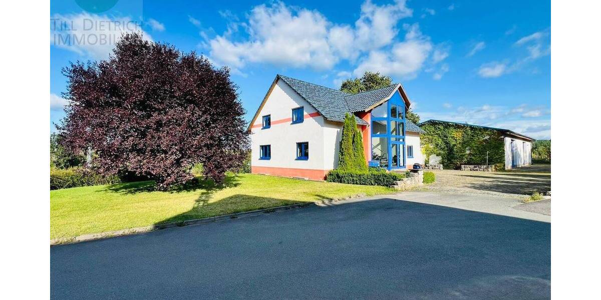 Großes Wohnhaus mit separater Halle ideal als Firmensitz sowie großes Grundstück in Geraberg 1 zimmer