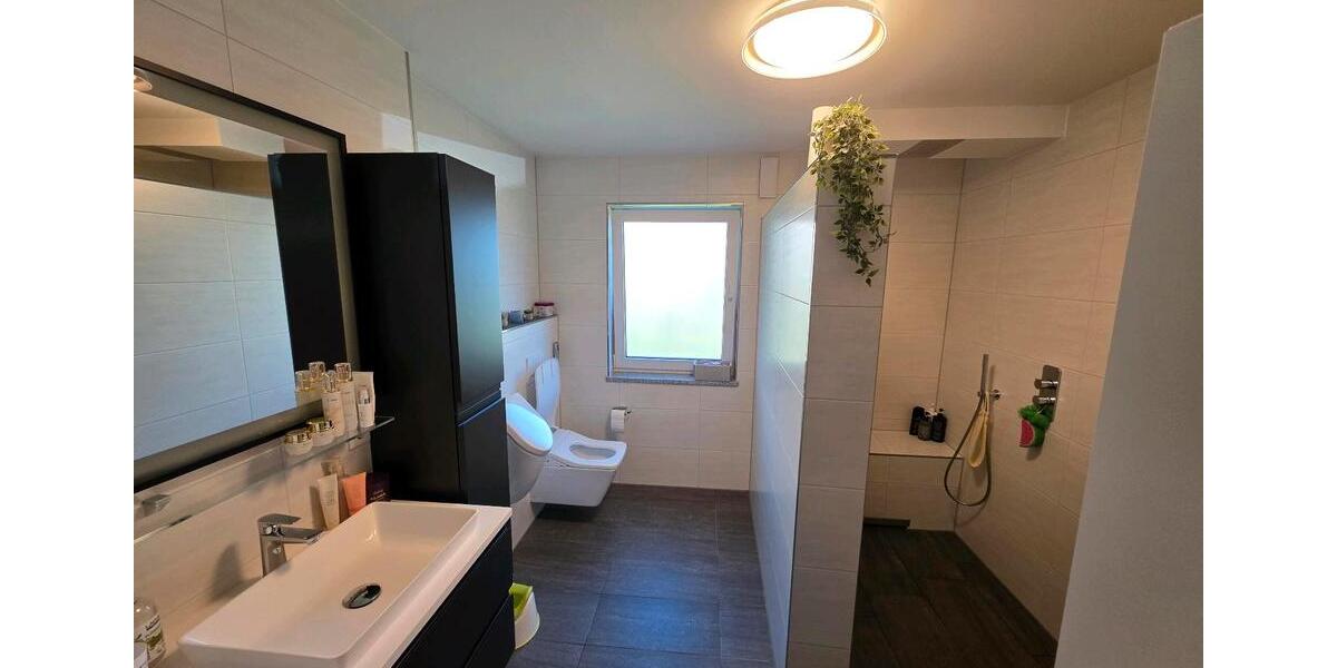 Erdgeschoßwohnung Schwandorf - 3 Zimmer, 101 m&sup2;, 395.000&euro; | Angebot:27244712