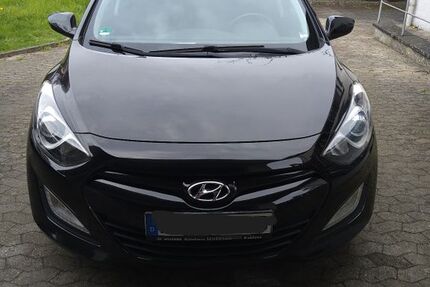 Hyundai i30 92.500 km 8.200 &euro; Koblenz 56073