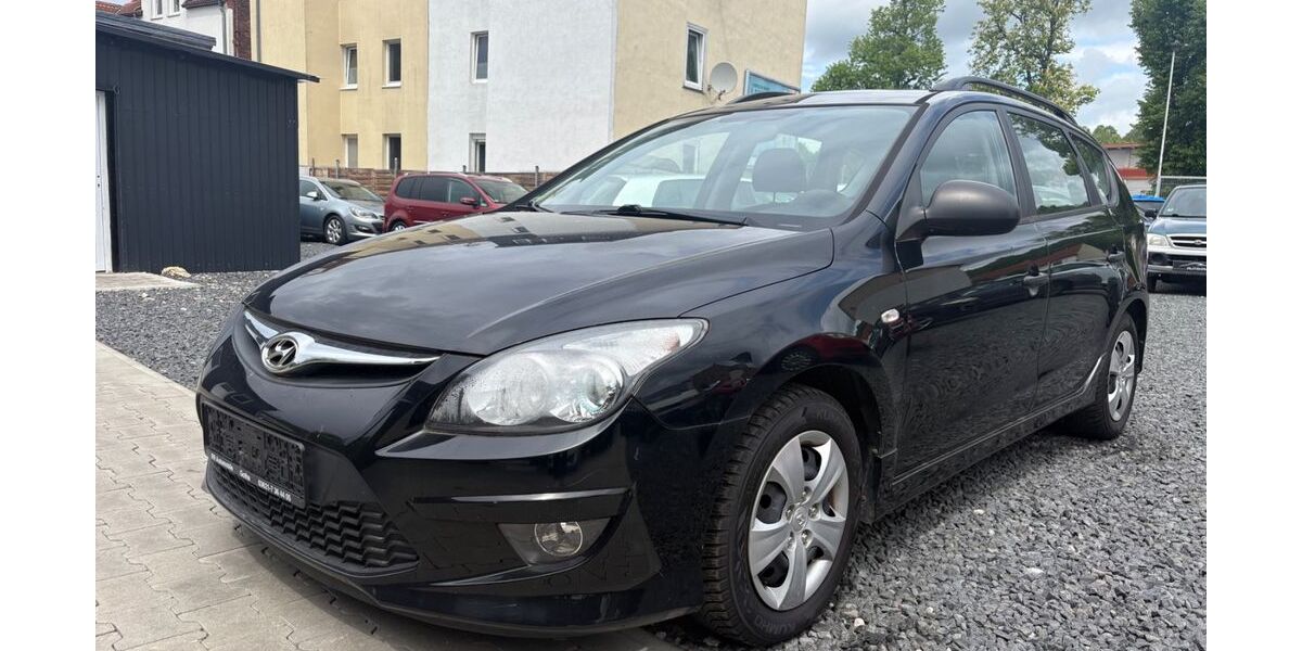 Hyundai i30 143.000 km 2.499 &euro; Eisenach 99817