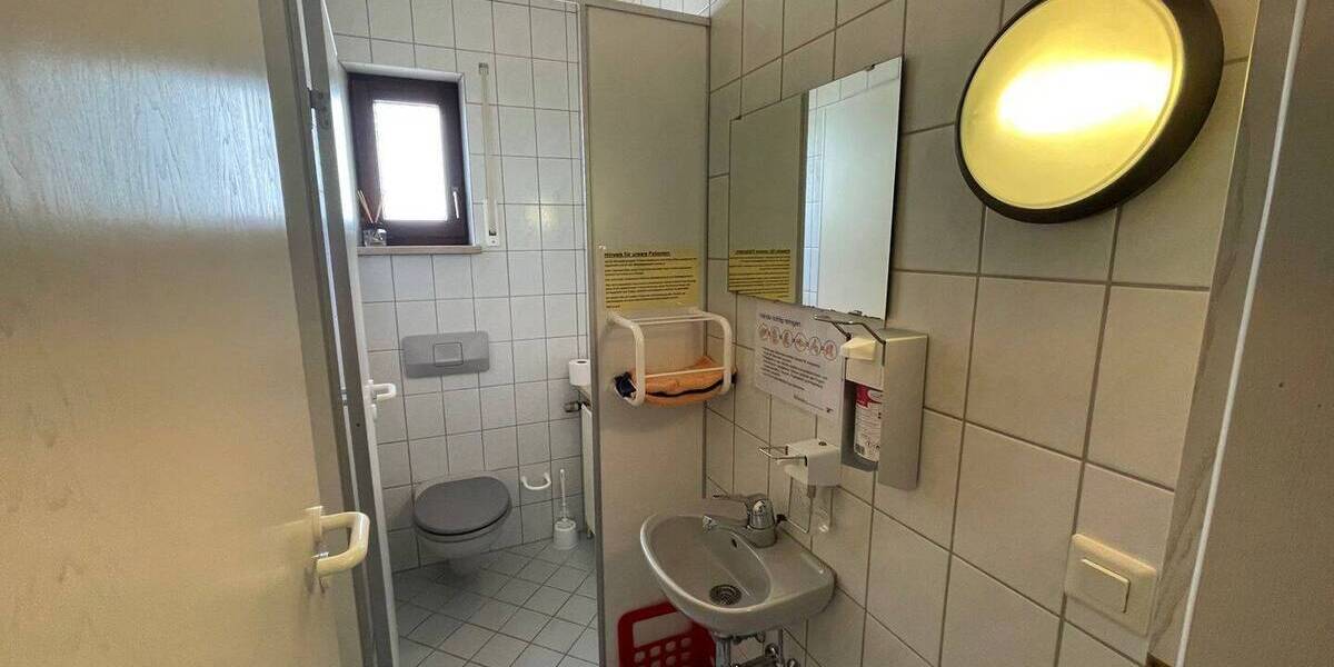 Gewerbeobjekt Kalchreuth - 5 Zimmer, 130 m&sup2;, 399.000&euro; | Angebot:26201982