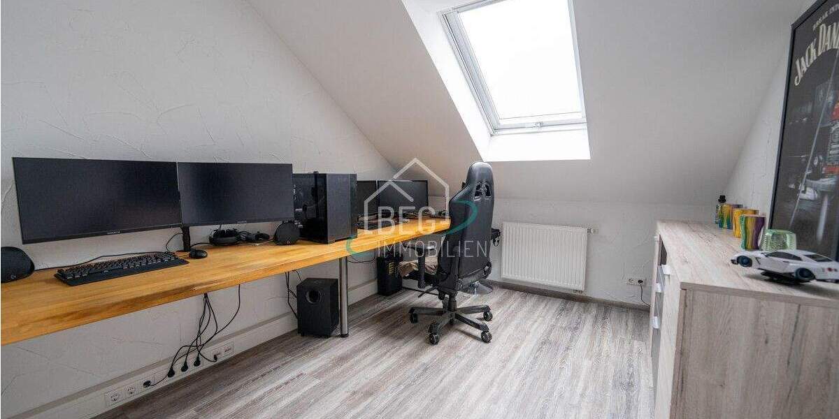 Modernisiertes Zweifamilienhaus mit großem Garten und flexibler Nutzung 6 zimmer