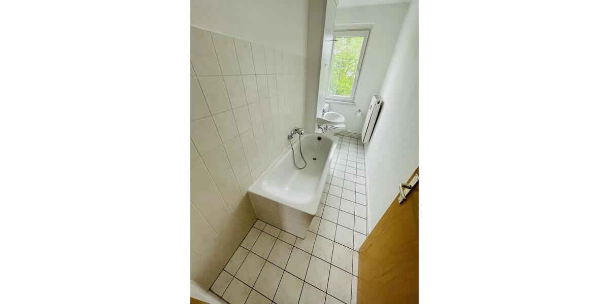 Gera-Langenberg! 4 Raum Whg. mit Balkon und Wanne! - Etagenwohnung Gera Langenberg | Angebot:26383800