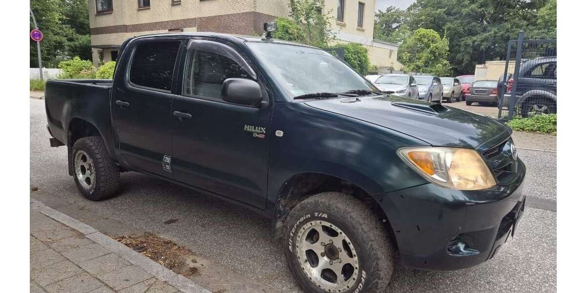 Toyota Hilux 207.000 km 6.800 &euro; Frankfurt am Main 60311