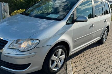 VW Touran 125.000 km 7.950 &euro; Fürth 90763