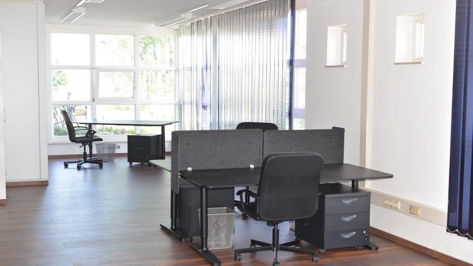 Gut ausgestattete Arbeitsplätze oder Einzelbüros in Friedrichsdorf - All-in-Miete