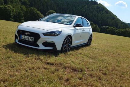 Hyundai i30 133.000 km 18.900 € Hellenthal 53940