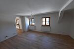Etagenwohnung Durach - 3 Zimmer, 95 m&sup2;, 1.300&euro; | Angebot:26321397