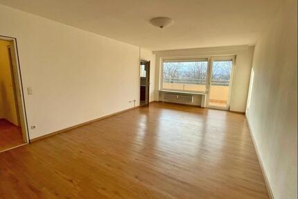 Großzügige, helle 1-Zimmer-Wohnung 48m² im Zentrum von Roth