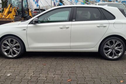 Hyundai i30 36.725 km 19.500 € Königs Wusterhausen - OT Niederlehme 15713