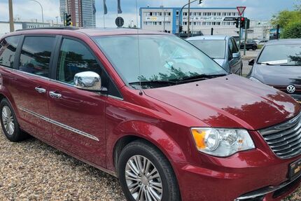 Chrysler Grand Voyager 126.374 km 17.500 &euro; Potsdam 14480
