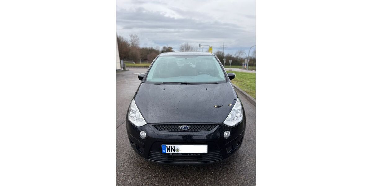 Ford S-Max 143.000 km 4.750 € Weissach im Tal 71554