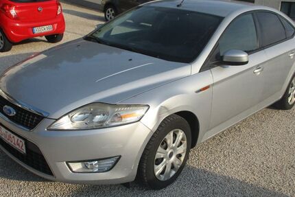 Ford Mondeo 215.000 km 1.990 € Schmidmühlen 92287