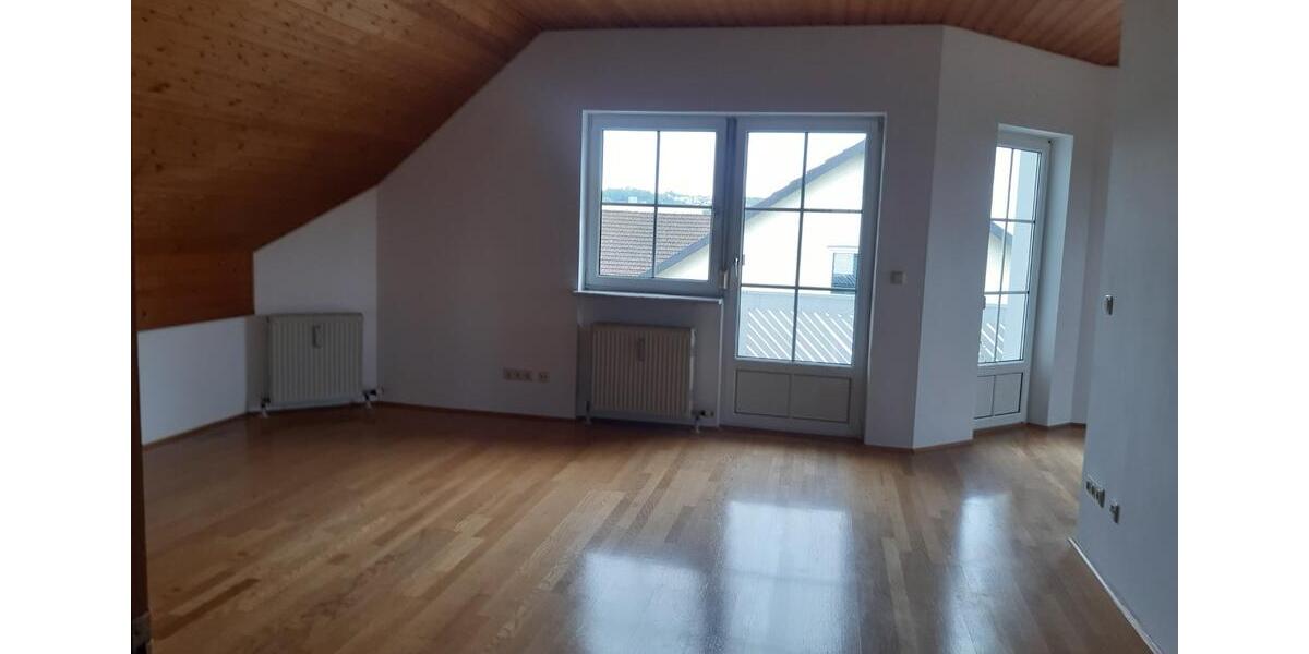 Dachgeschoßwohnung Vilshofen an der Donau - 2 Zimmer, 75 m&sup2;, 520&euro; | Angebot:24829115