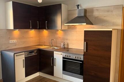 Sonnige 2-Zimmerwohnung zentral gelegen Einbauküche Teilmöbliert 2 zimmer