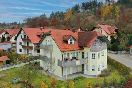 Viel Raum fürs Leben: 3-Parteien-Haus mit Altmühltalblick ideal für Familien, Generationen oder Investoren 1 zimmer