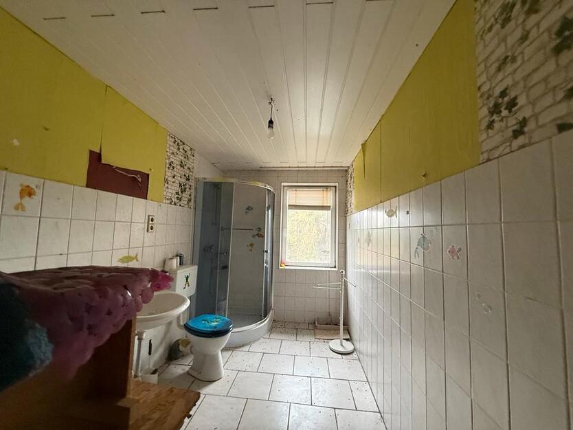 Mehrfamilienhaus in BelsdorfWeferlingen zimmer