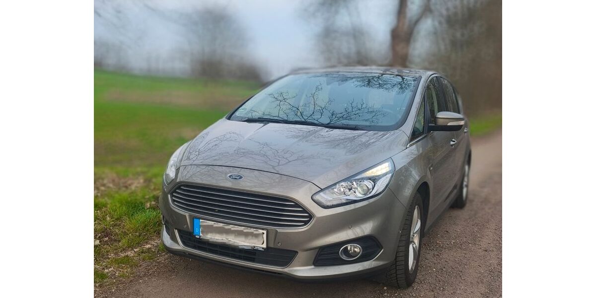 Ford S-Max 93.500 km 13.999 &euro; Halle 06126
