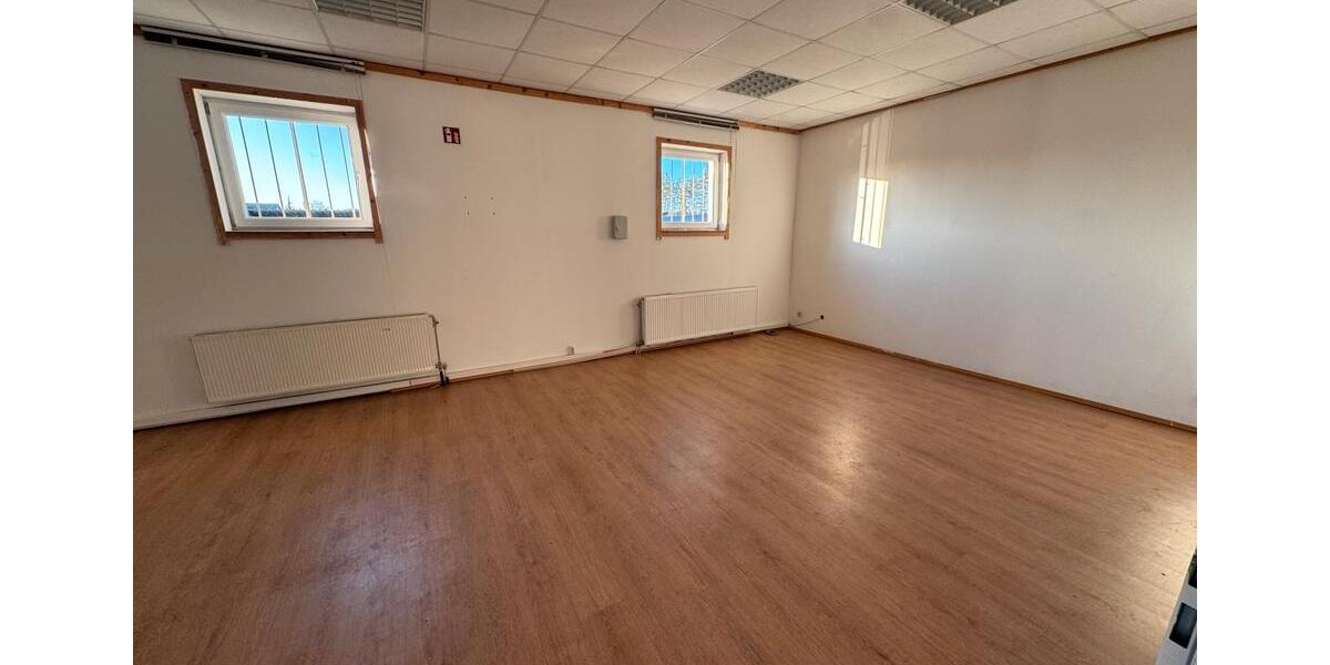 Gewerbeobjekt Eschenbach in der Oberpfalz - 650&euro; | Angebot:25298411