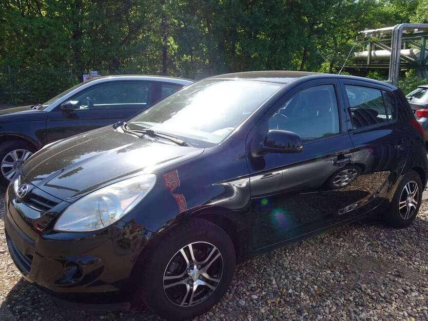 i20