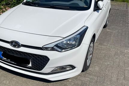 Hyundai i20 79.390 km 9.200 &euro; Bonn 53177