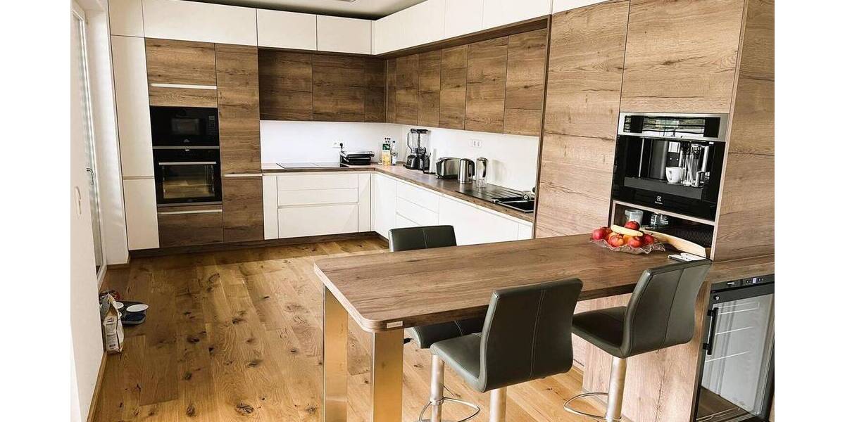 Exklusive, perfekt ausgestattete 5 12 Zimmer-Wohnung mit großer Terrasse und Aufzug zu verkaufen 5 zimmer