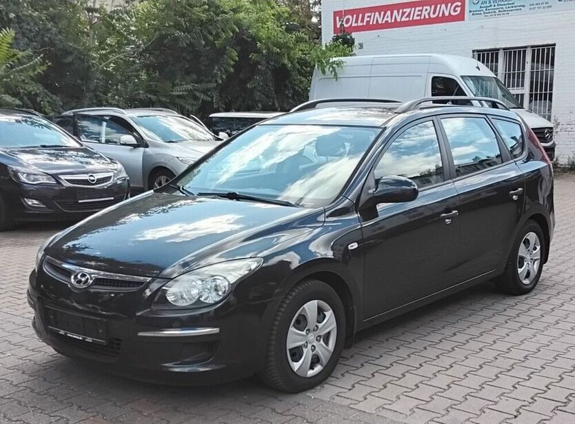 i30