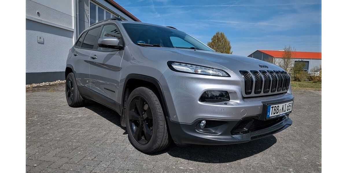 Jeep Cherokee 139.800 km 13.290 &euro; Wertheim 97877
